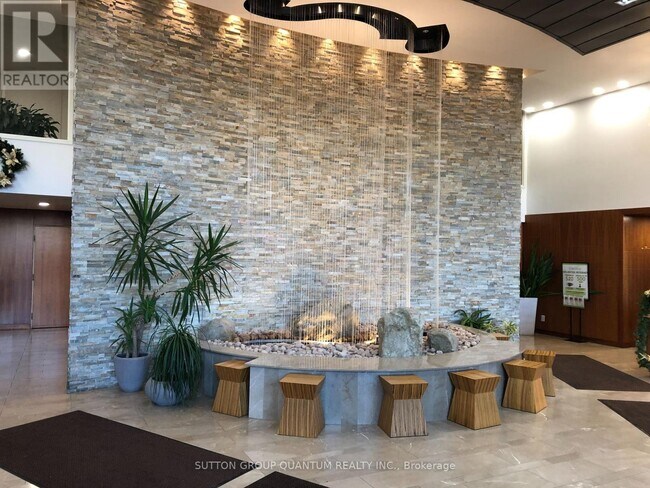 Building Photo - 225-1225 Webb Dr