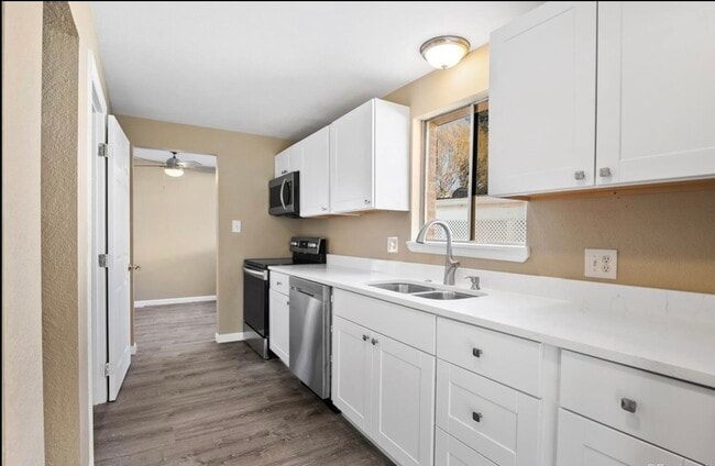 Photo - 804 Xavier St House