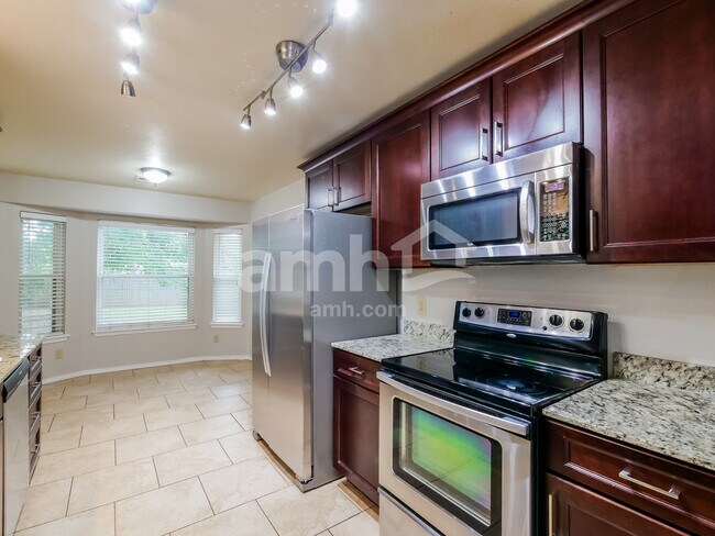 Building Photo - 17316 Sun River Ct