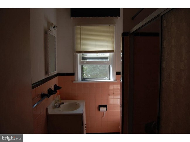 Foto del edificio - 710 Cedar St