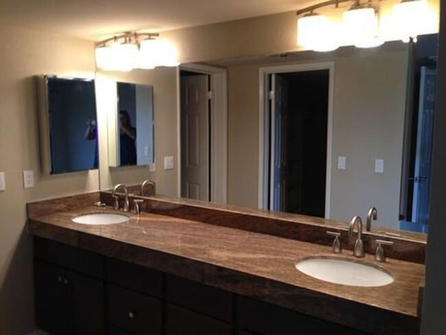 Building Photo - Beautiful Condo