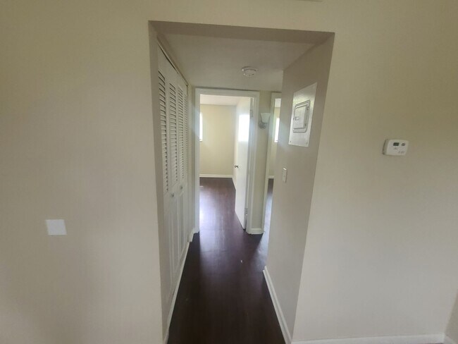 Building Photo - 4194 Norbrook Dr