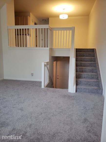 Building Photo - 2 br, 1.5 bath  - 1877 Lindsay Ln