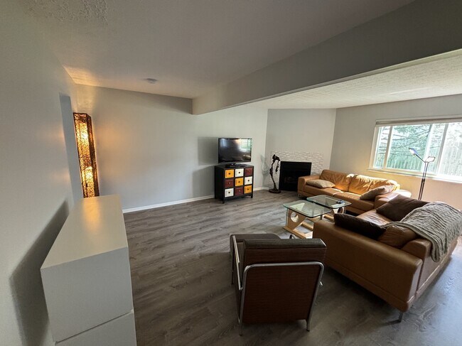 Foto del edificio - 4403 Valley Quail Blvd S