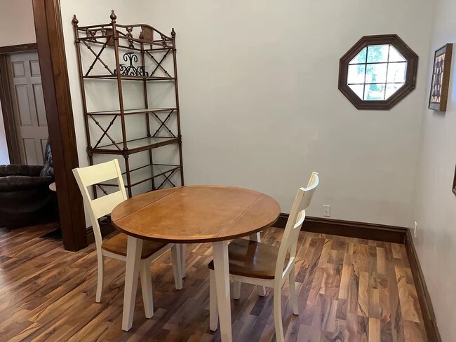Foto del edificio - 1158 Laurel St