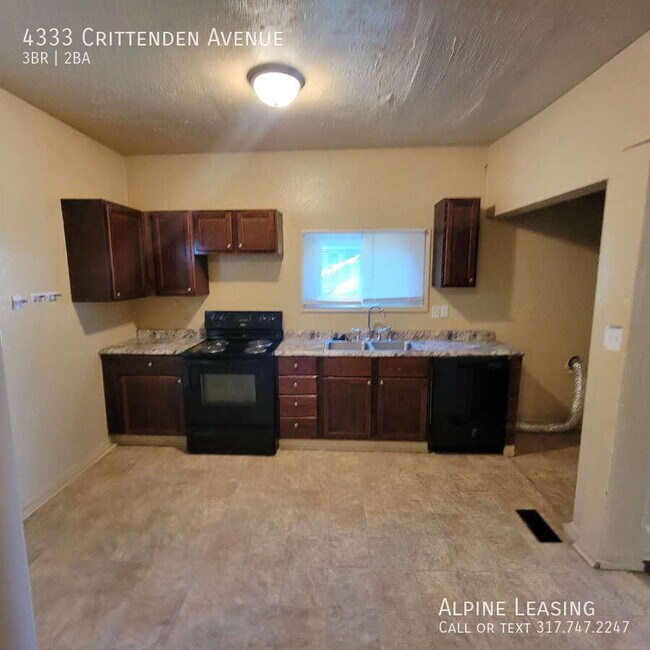 Foto del edificio - 4333 Crittenden Ave