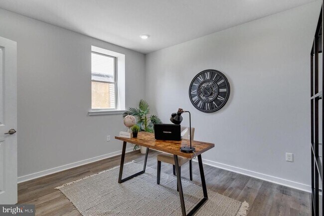 Foto del edificio - 3308 Mantua Ave