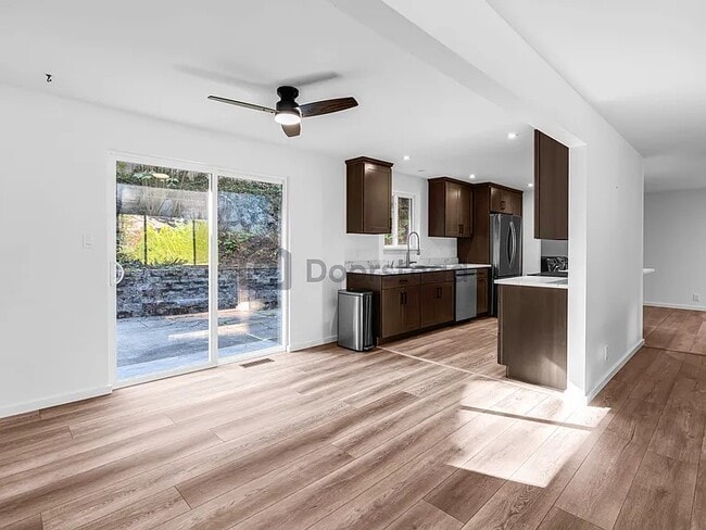 Building Photo - 3533 NE 17th Pl