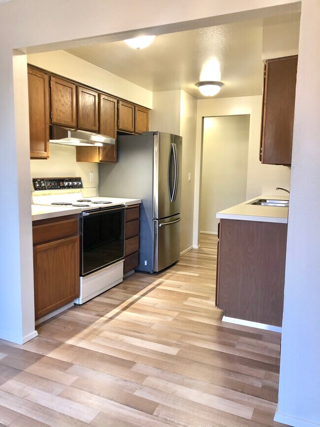 Foto del edificio - 3560 Narrows View Ln NE