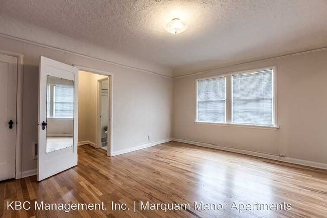 Building Photo - Studio, 1 bath Apartment - 3211 SW 10th Ave