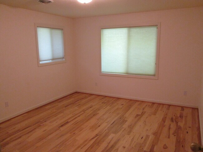 Foto del edificio - 25225 NW Braga Road ~ Serene Country Living