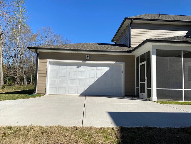 Foto del edificio - Room in House on Hedge Maple Dr