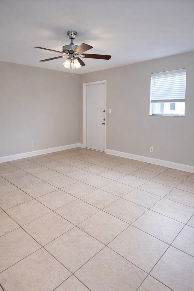 Interior Photo - Sabal Palm Apartments