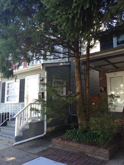 Building Photo - Hamilton