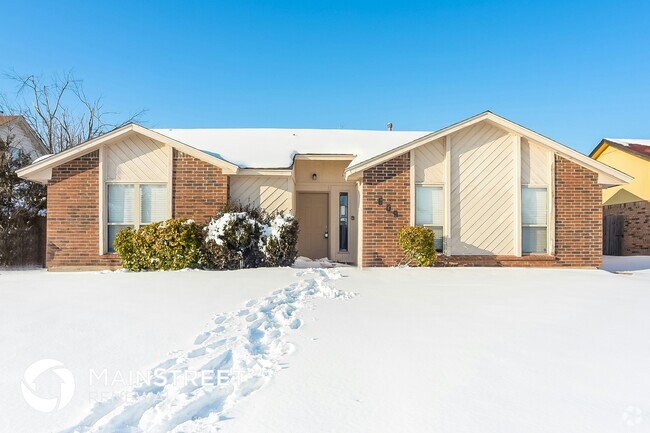 Building Photo - 609 NW 139th St
