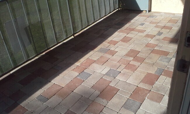 Patio acogedor - 400 N Sunrise Way