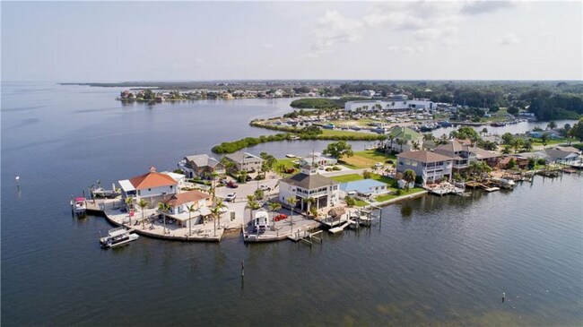 Foto del edificio - 6423 Harbor Dr