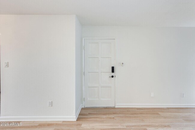 Building Photo - 4950 N Miller Rd