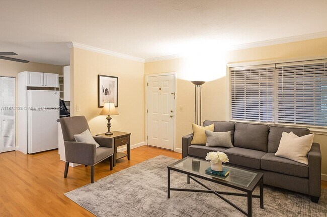 Foto del edificio - 45 Antilla Ave