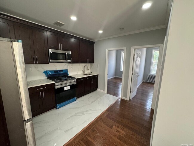 Building Photo - 1282 Sutter Ave