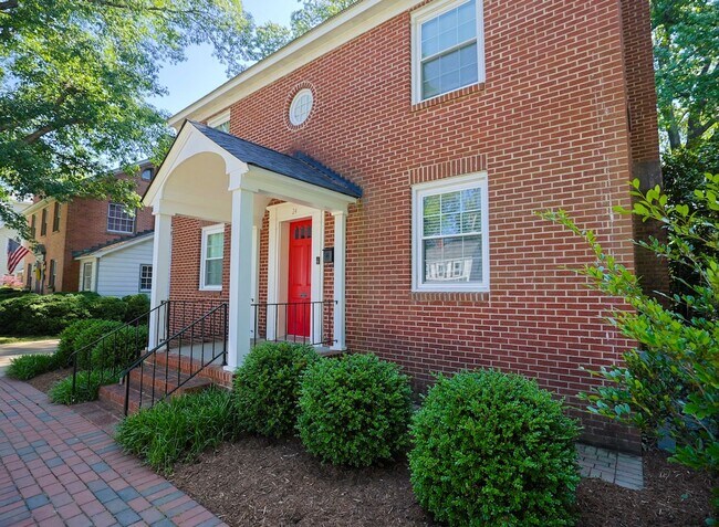 Foto del edificio - Beautiful 3BR/1.5BA Home in Newport News, VA - Move-in Ready!