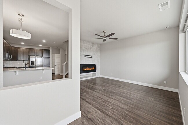Building Photo - $2,695.45 3-bed, 2.5-bath townhome with a washer and dryer.