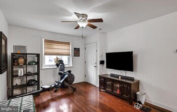 Building Photo - 406 Pierce St