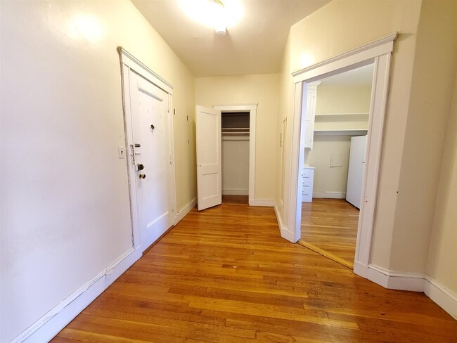 Building Photo - 11 Wendell St