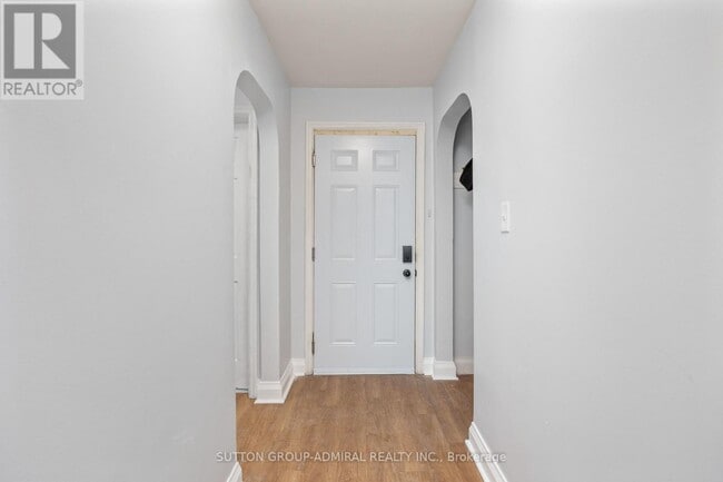 Building Photo - 227 Regent St