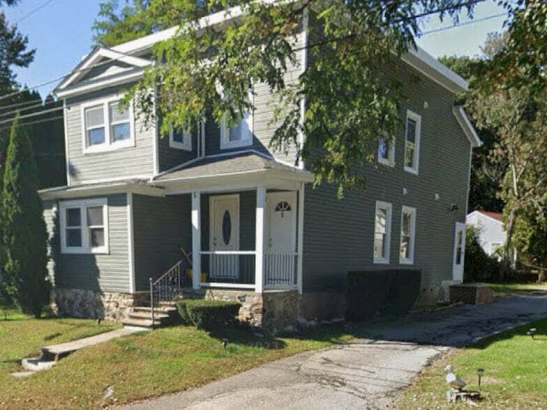 Primary Photo - 5 Pinehurst Ave