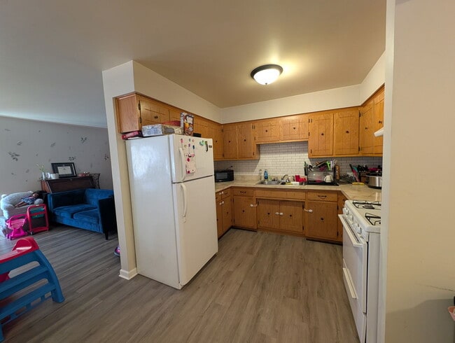 Foto del edificio - 7840 Normandy Ave