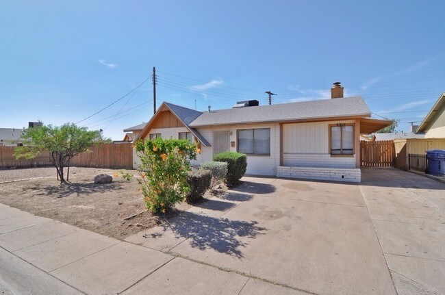 Building Photo - 6154 W Hollyhock Dr