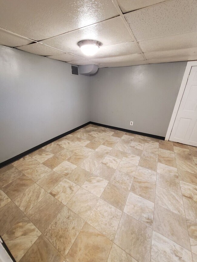Foto del edificio - 1925 52nd St