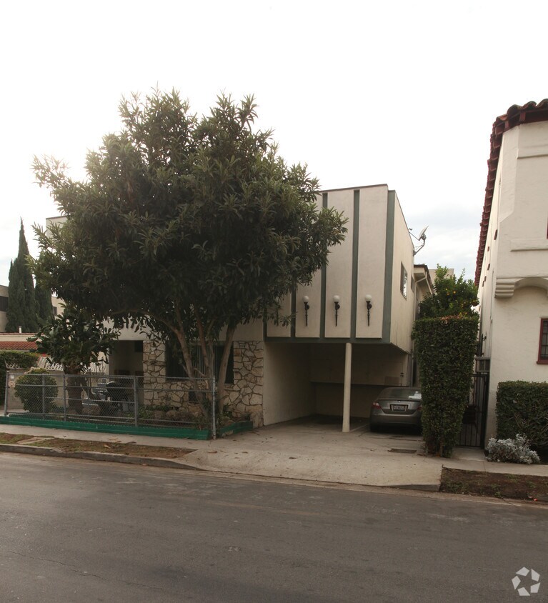 Building Photo - 1317 N Mansfield Ave