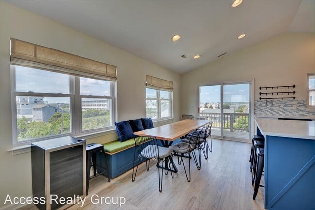 Building Photo - 4 br, 3 bath House - 621-A North Shore Dr
