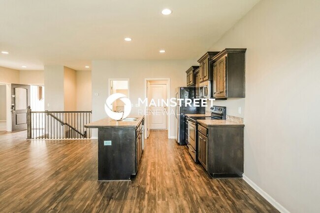 Foto del edificio - 4 Bedroom Pet-Friendly Home in Grain Valley, MO with Main Street Renewal