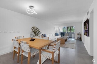Building Photo - 300 Galen Dr