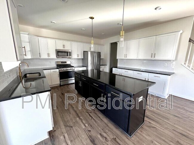 Foto del edificio - 15606 Wolfboro Rd