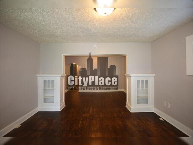 Building Photo - 5408 E Burgess Ave