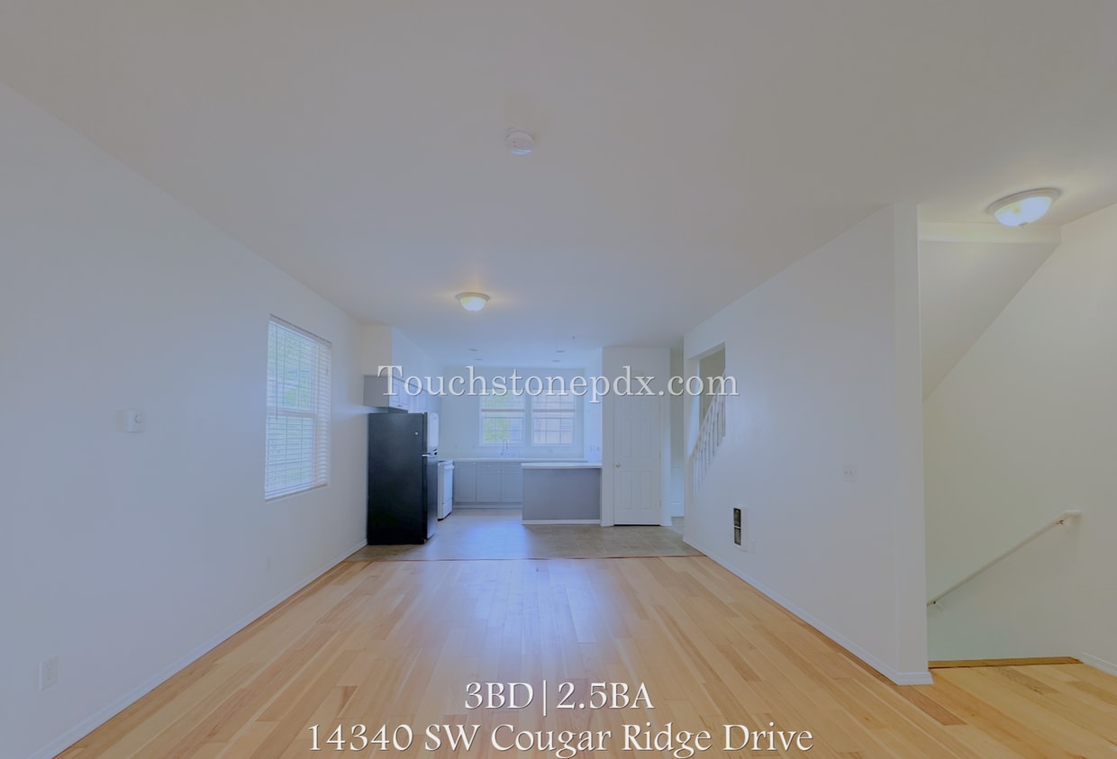 $500 off Move-In Special! Must Apply before the Weekend! 3 Bed/2.5 bath Townhome w/Deck in near P... - Location, Location, Location! 3 Bed/2.5 bath Townhome w/Deck in near Progress Ridge