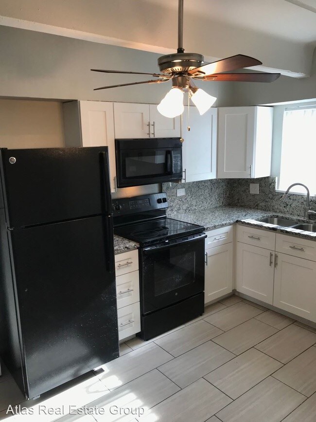 Building Photo - 137 W Broadmoor Dr