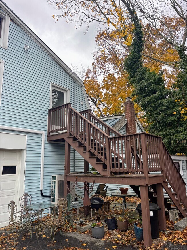 Foto del edificio - 88 E Main St