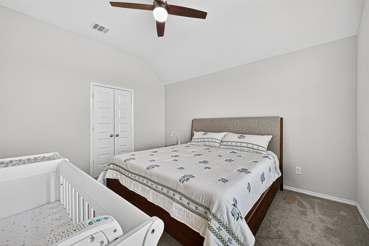 Foto principal - 24930 Tidmor Ln