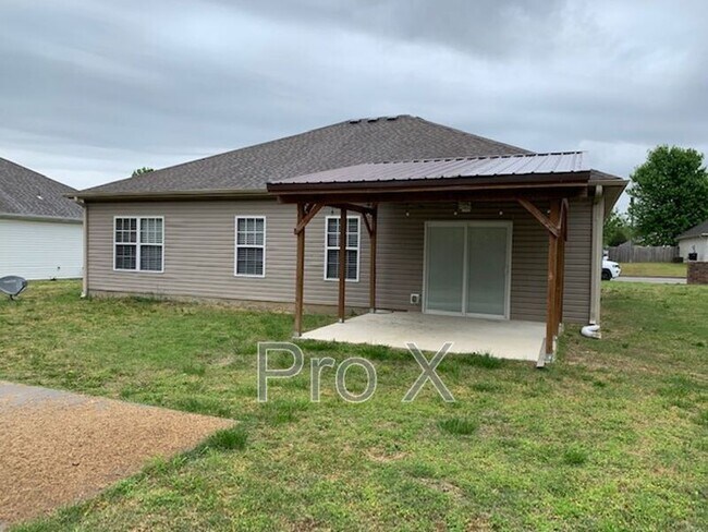 Building Photo - 1604 Prier Ln