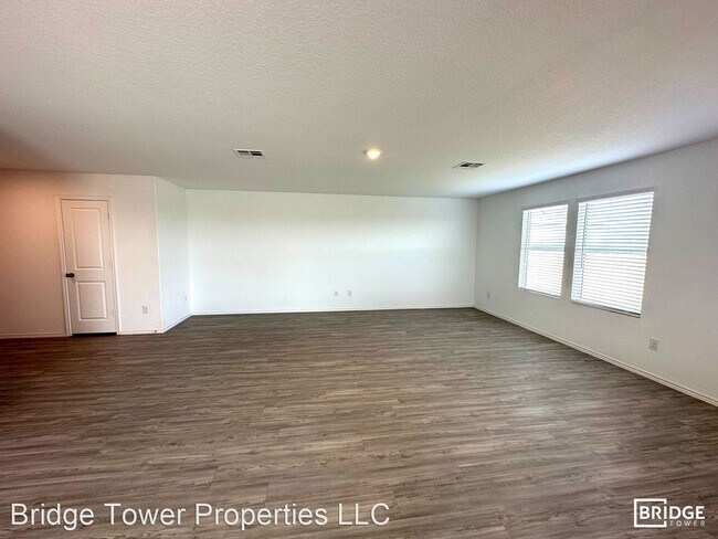 Foto del edificio - 4 br, 2.5 bath House - 2445 Double Oak Drive