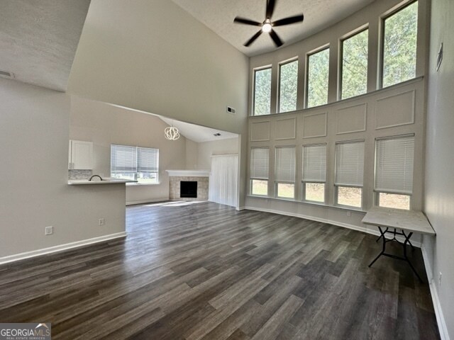 Foto del edificio - 8295 Eastshore Dr
