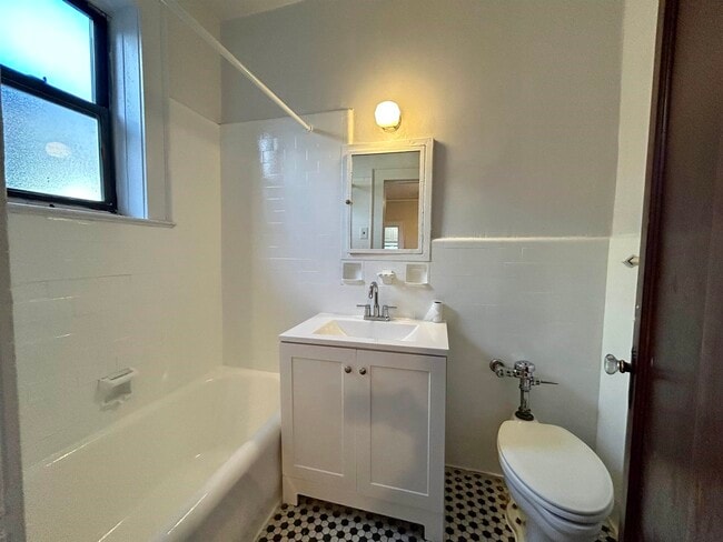 Building Photo - 1 Noll Pl
