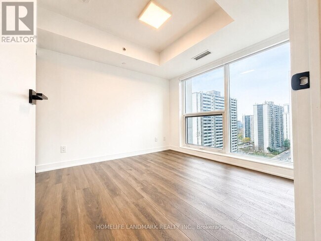 Building Photo - 609 Sherbourne St