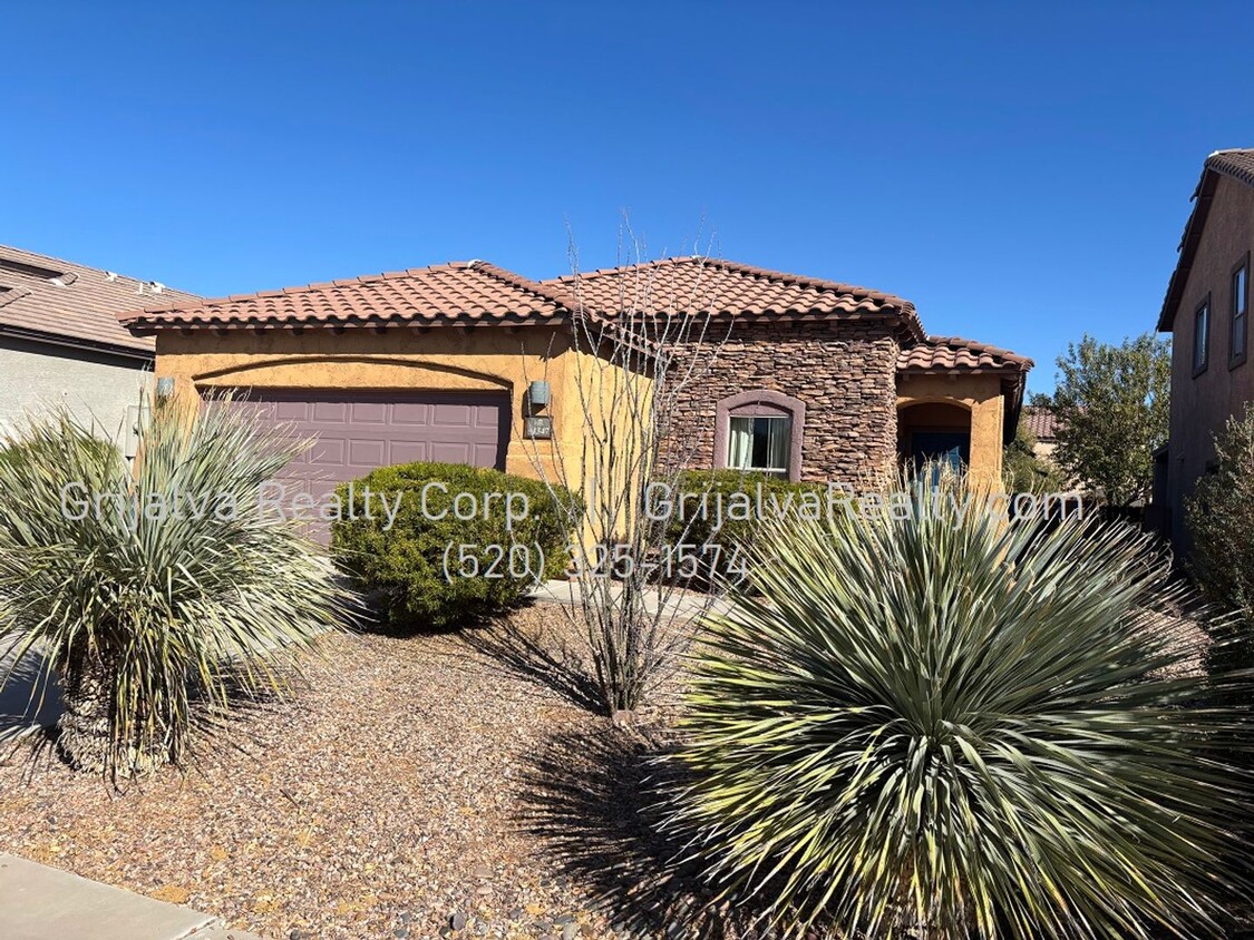 Primary Photo - Lovely 3 BD, 2BA House in Rancho Sahuarita...