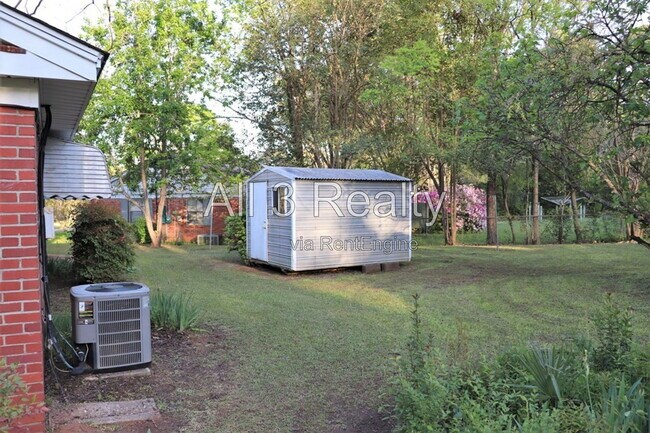Foto del edificio - 929 Parkwood Dr